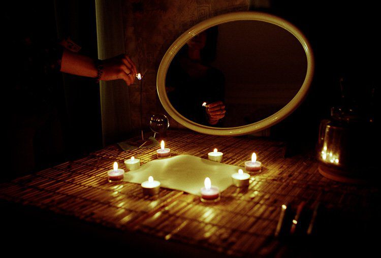 Гадание, зеркало, образ, свеча
