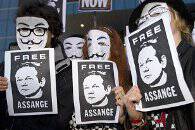 Основатель Wikileaks подписал контракт на автобиографию Основатель Wikileaks подписал контракт на автобиографию