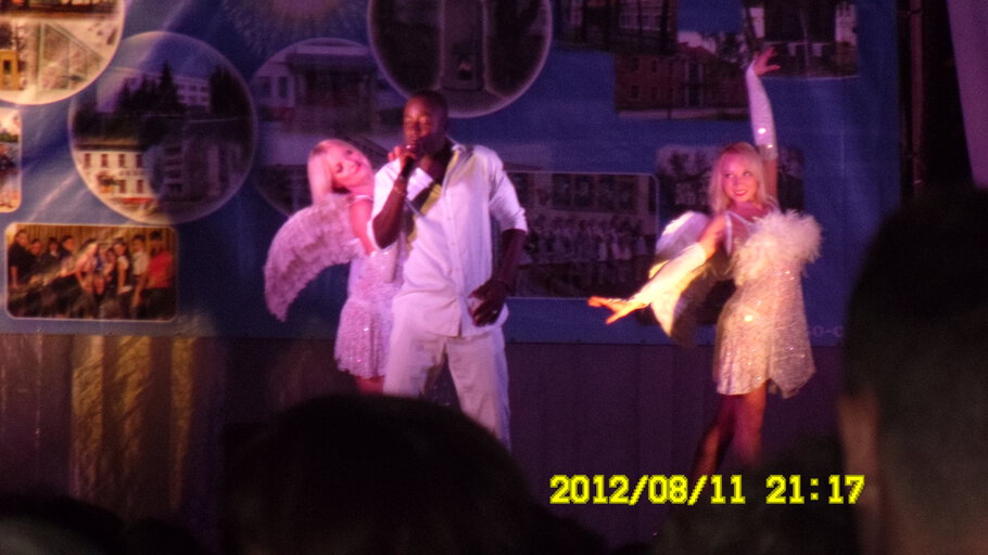 Картинки про Дерево и орхидеи