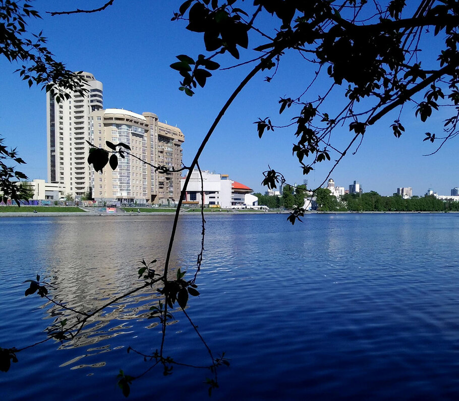 Фото У реки