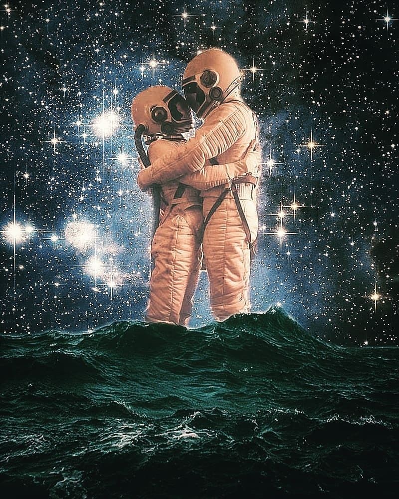 Поцелуй в космосе