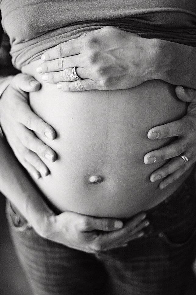 Фото беременного живота