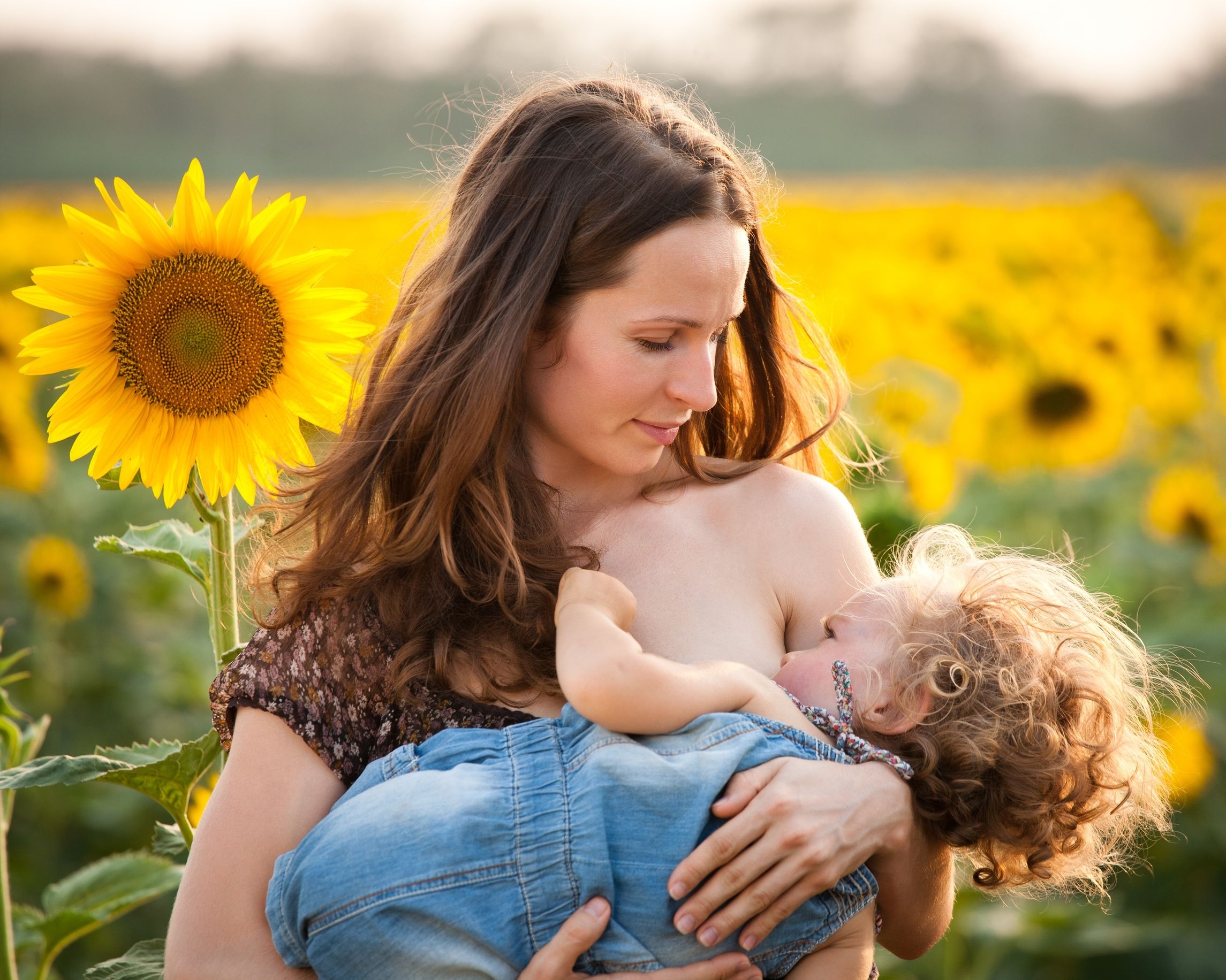 Breastfeeding instagram. Кормление грудью. Грудное вскармливание. Кормящая женщина. О грудном вскармливании мамам.