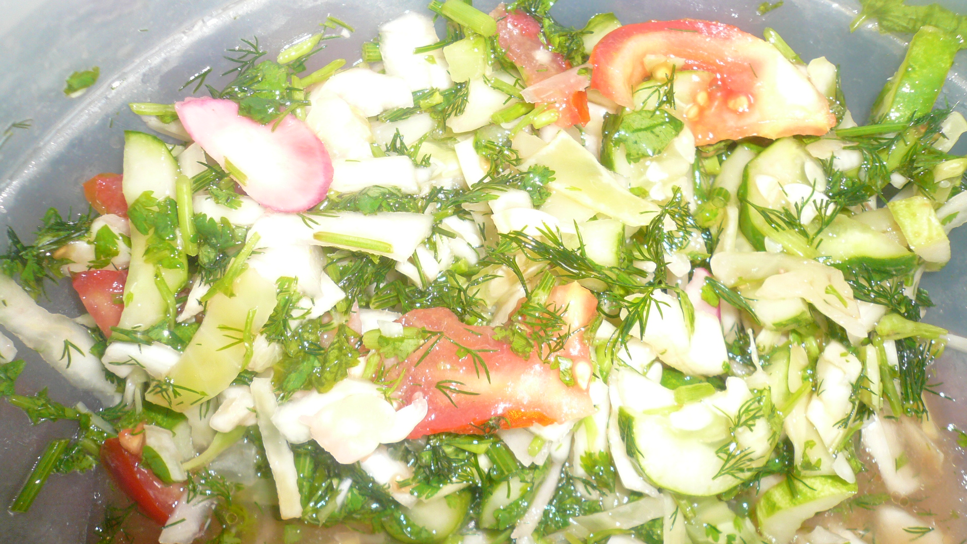 Видеть во сне огурцы свежие зеленые женщине. Огурцы полосками и начинкой в салате. Фото для салата 2 огурца 2 помидора 1 лук соль сметана.