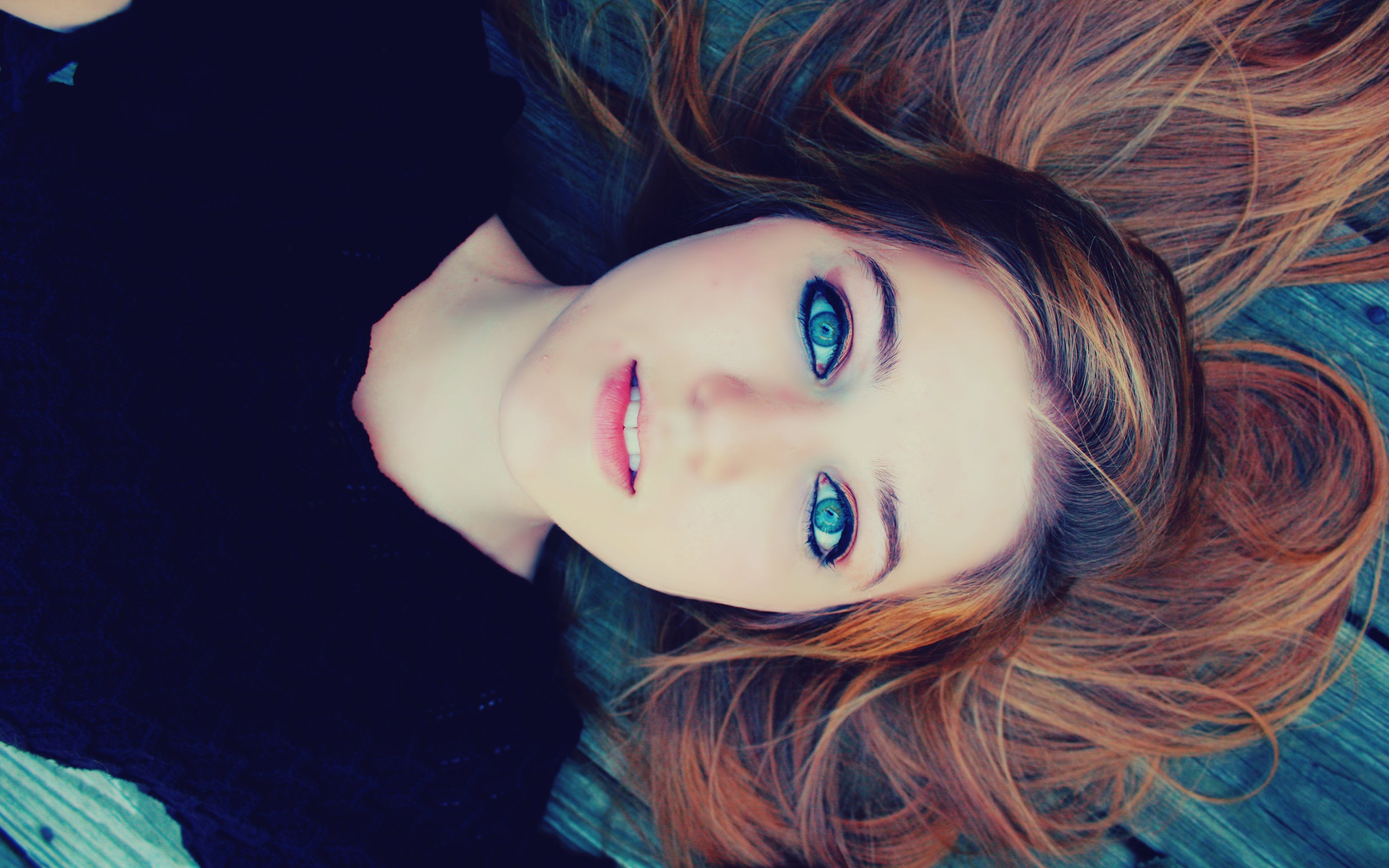 Фотошоу сооблазнительной Clarice - Blue Eyed