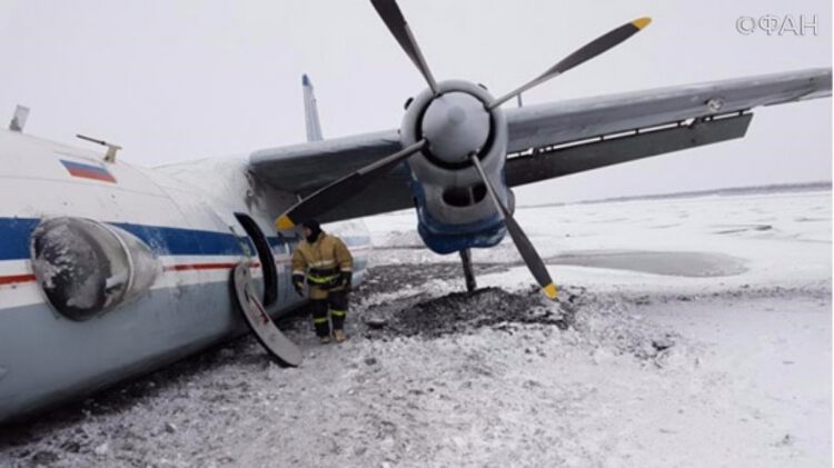 Падение самолета в снег