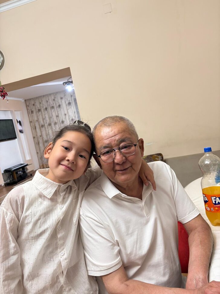 Умерший отец