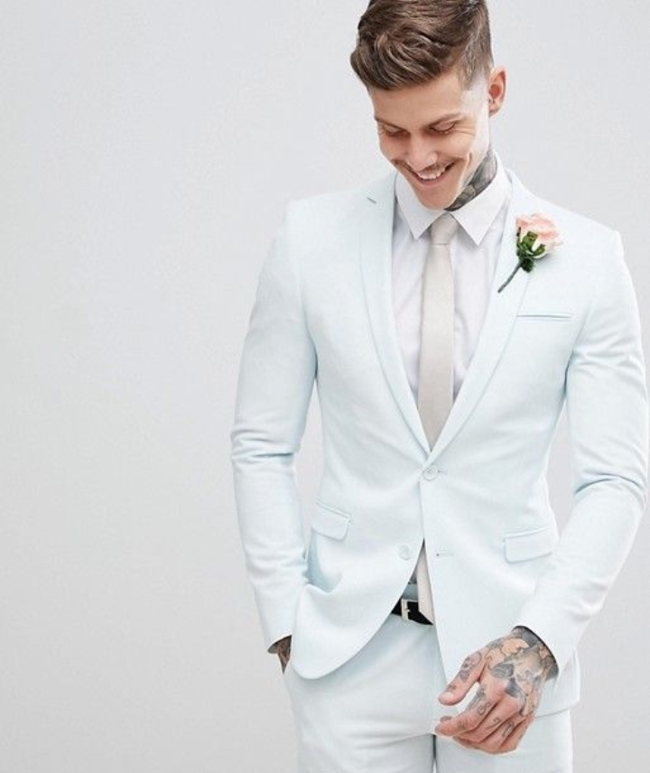 Белые костюмы для свадьбы