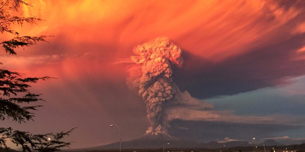 Взрывающийся вулкан