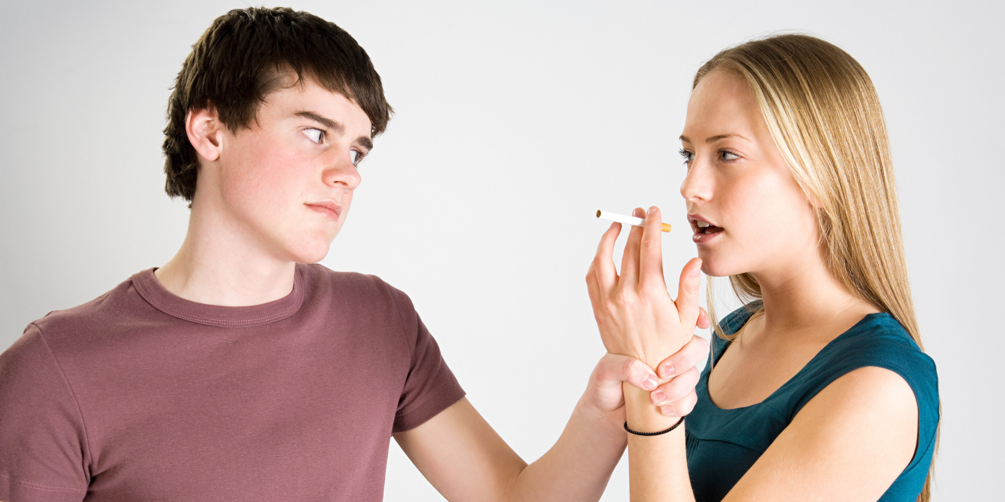 Почему мужчины опасны. Курение подростков. Подростки и вредные привычки. Вредные привычки подростков. Комплексы подростка.