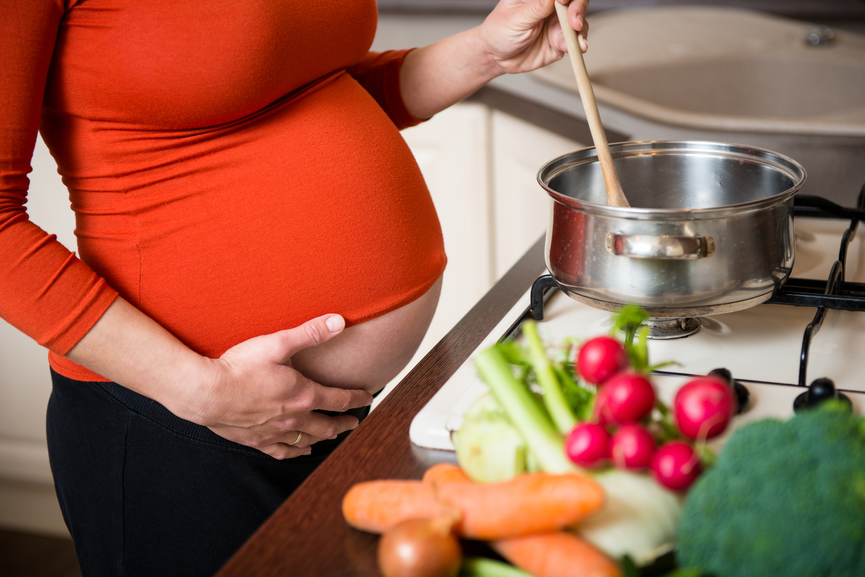 Беременность ем мясо. Питание беременной. Беременные и еда. Рациональное питание беременной женщины.