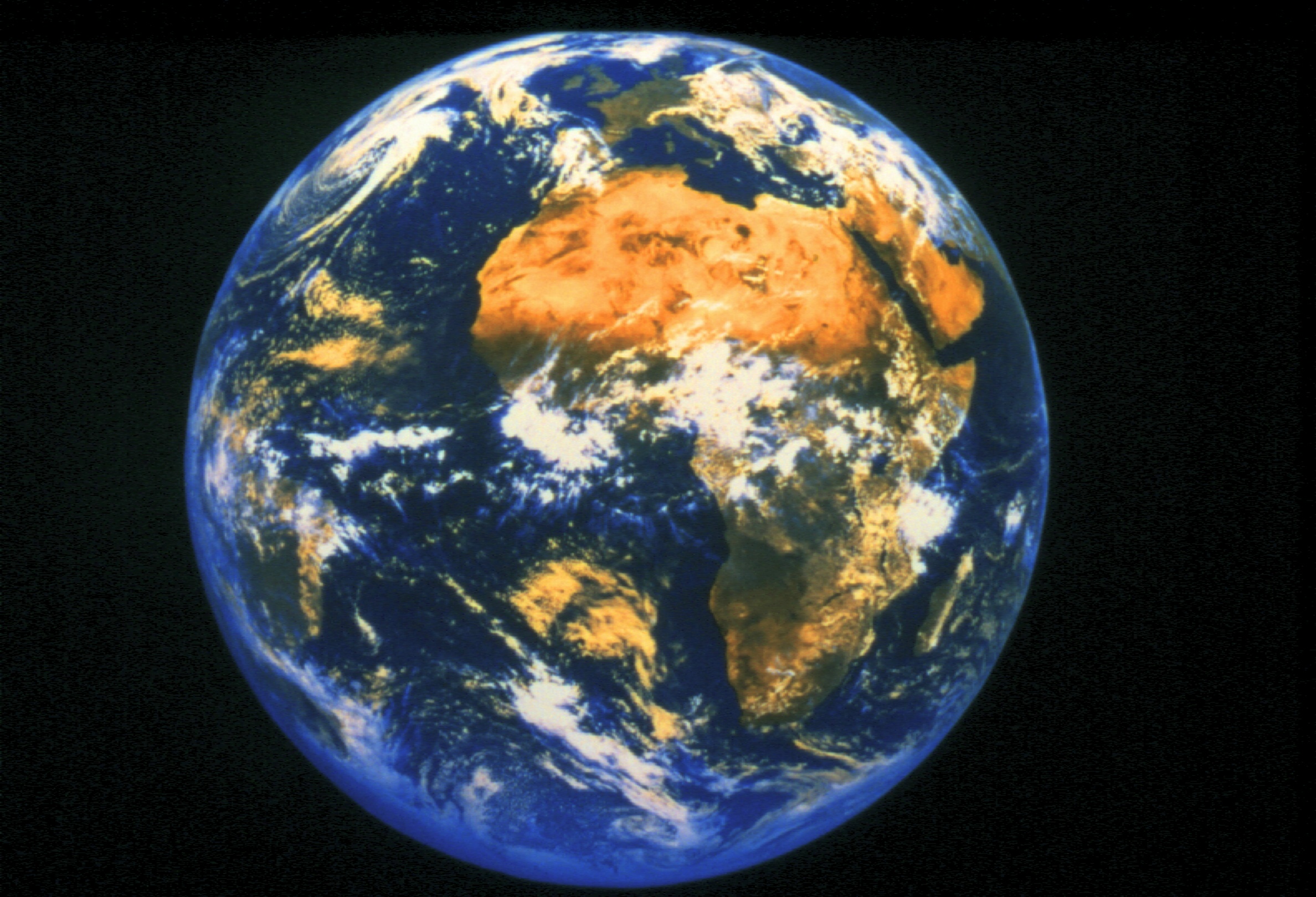 Включи планета земля 1. Земля в солнечной системе. Планета земля. Изображение земли. Планета земля картинка.