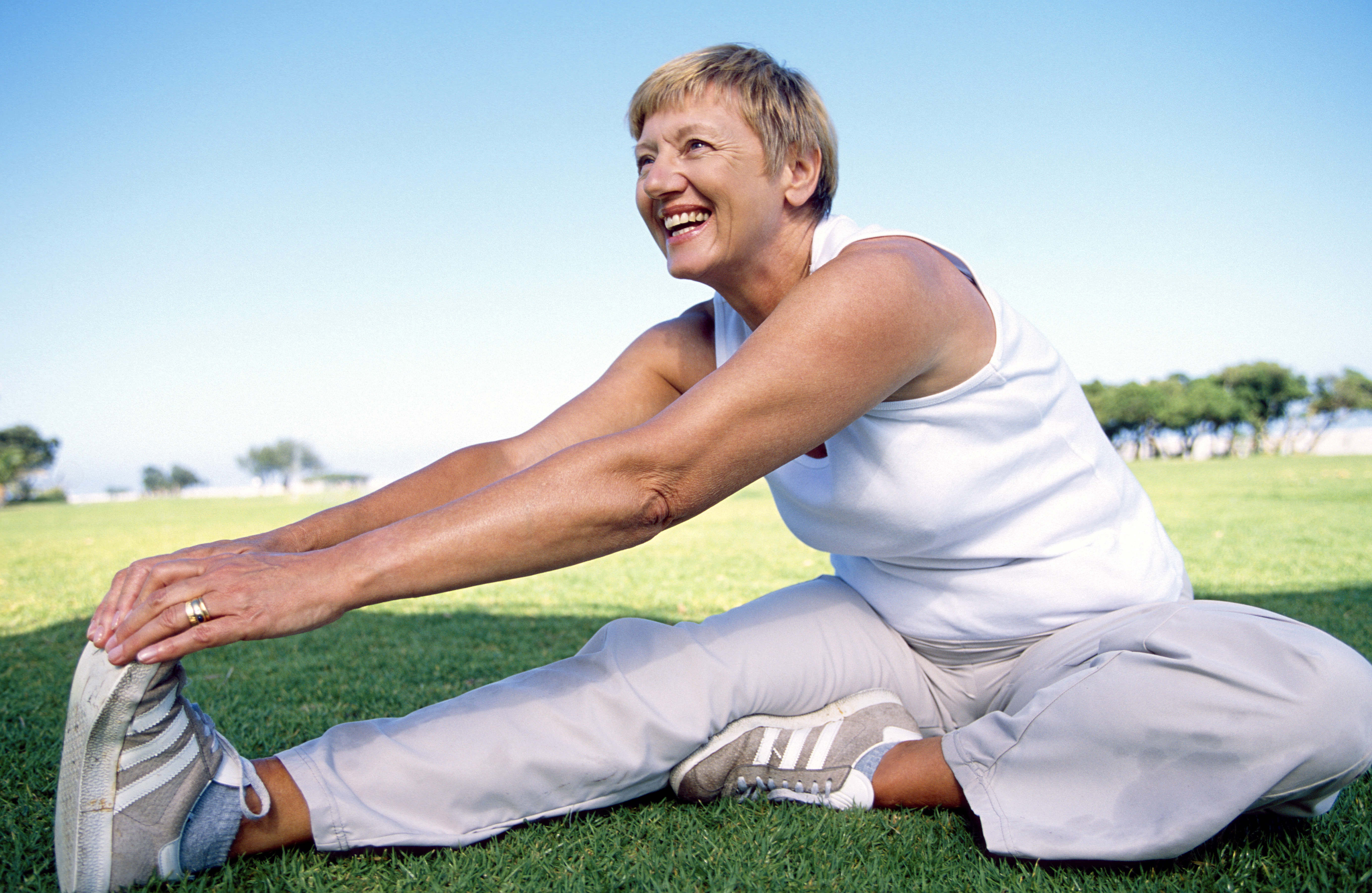 Болезнь долголетия. Физкультура для пожилых. Спортивные люди. Занятия для пожилых.