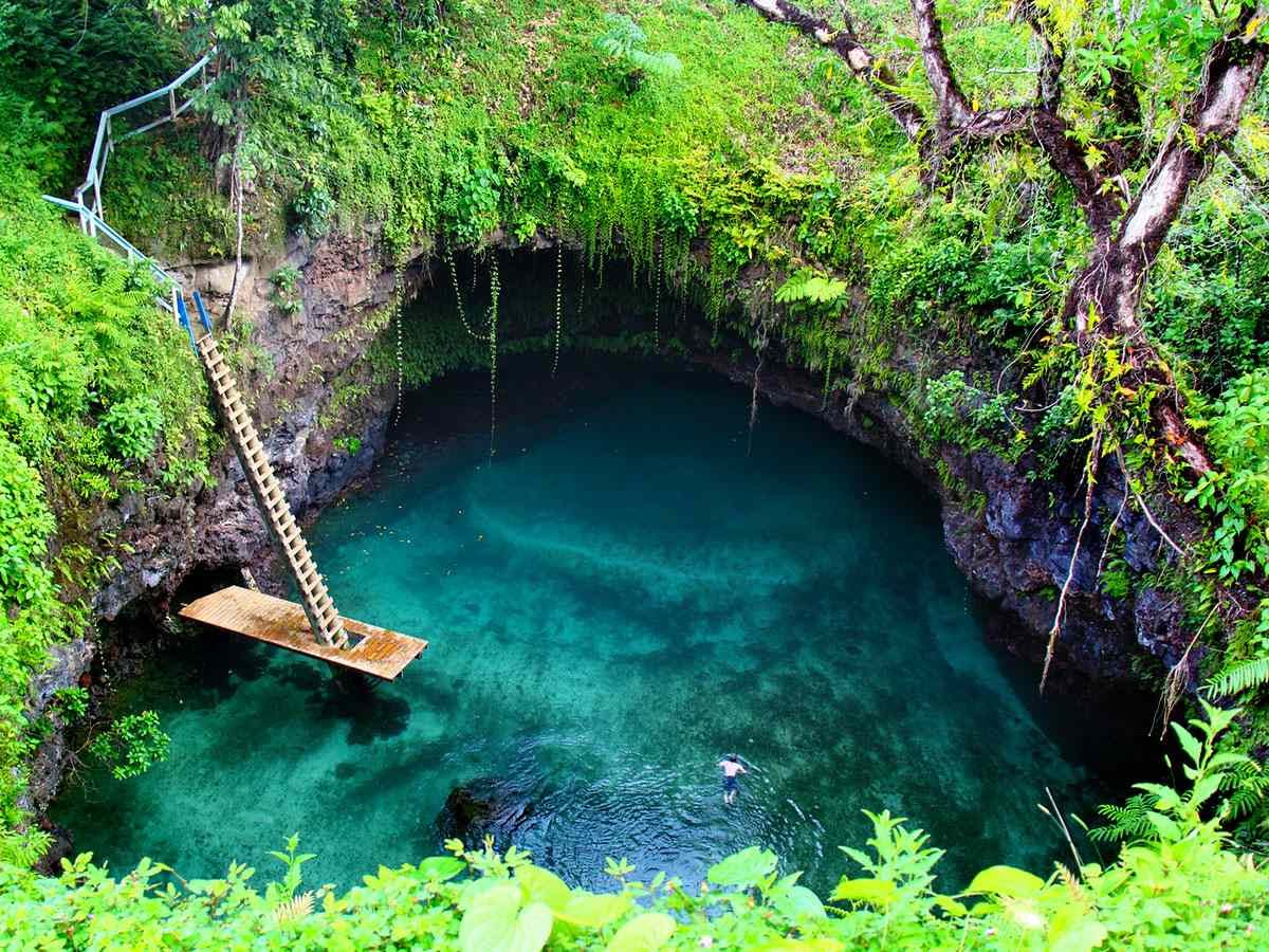 Интересные места природа. То-Суа, природный бассейн на острове Уполу, Самоа. Озеро то-Суа, Лотофага, Самоа. Уполу Самоа. Остров Уполу Самоа.