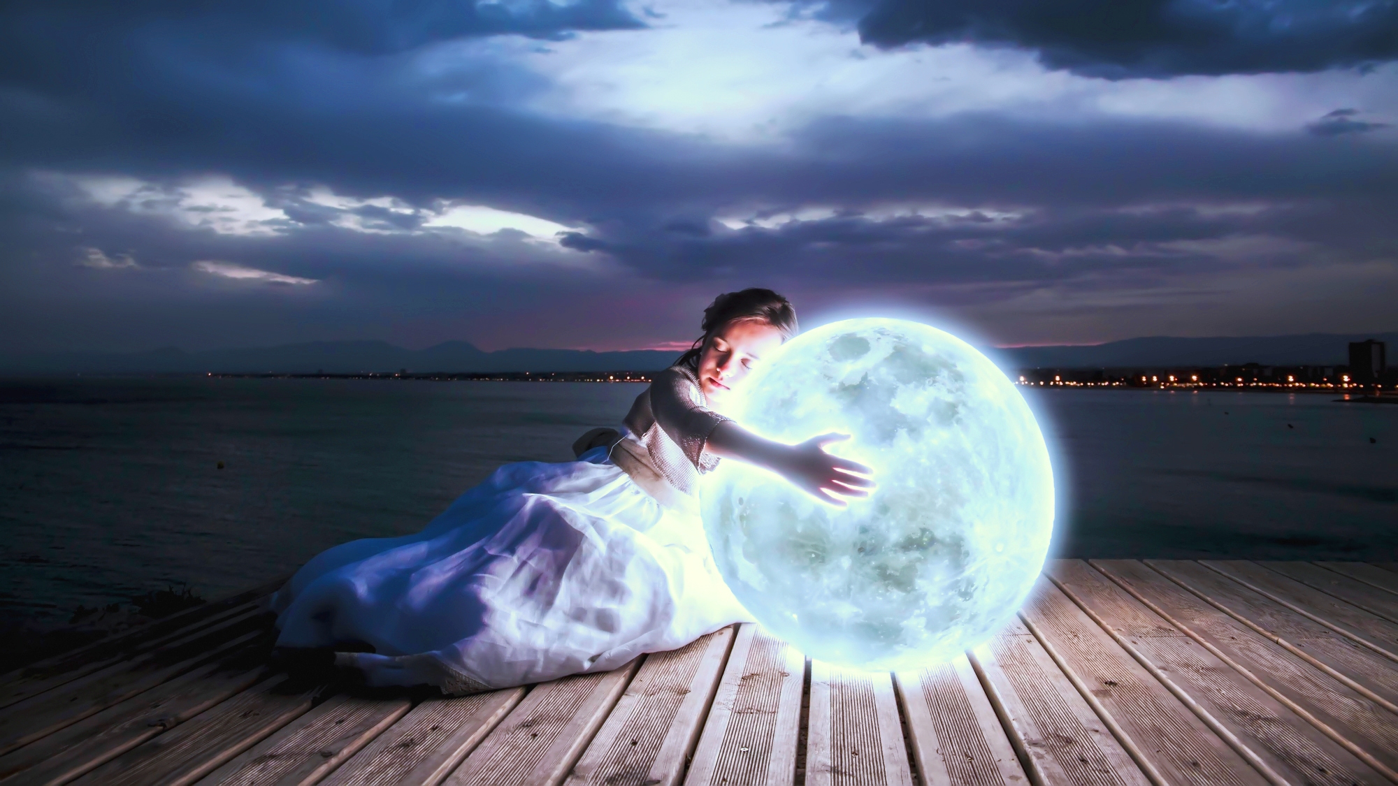 Люди родившиеся ночью. Девушка-Луна. Фотосессия с луной. Лунная девушка. Магическая Луна.