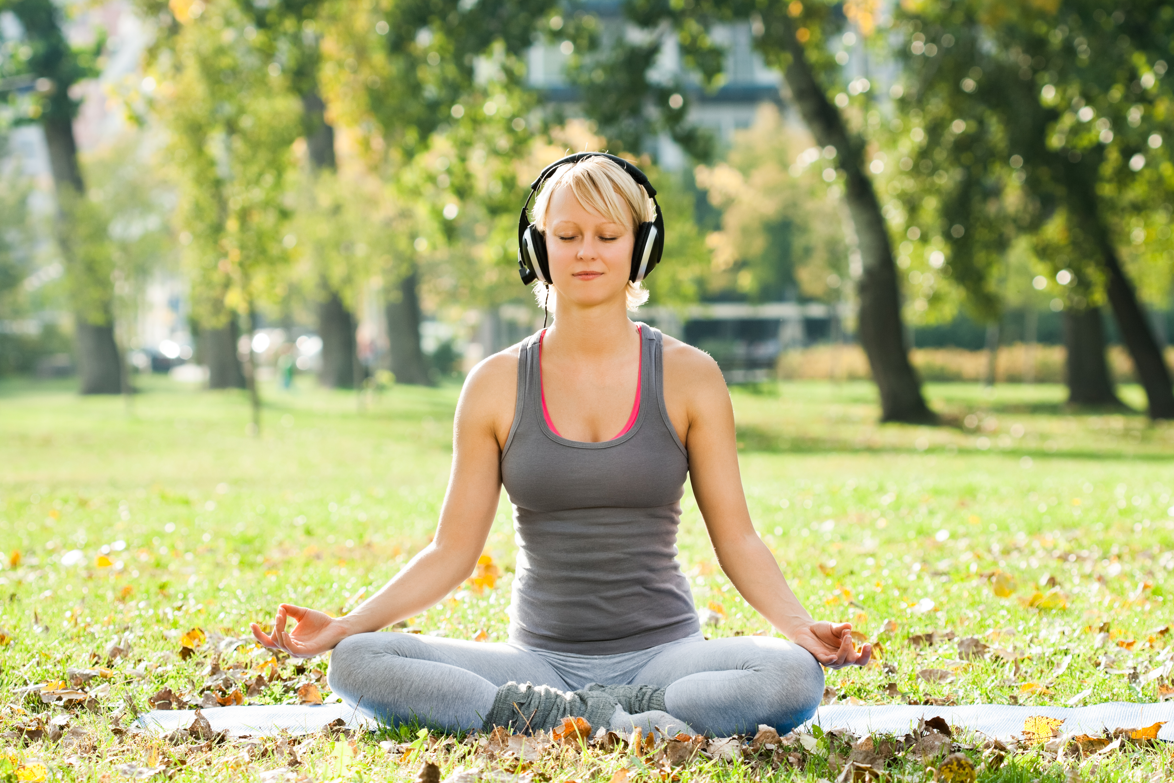 Можно спокойную музыку. Медитация. Медитация на расслабление. Медитация для успокоения. Физкультура против стресса.