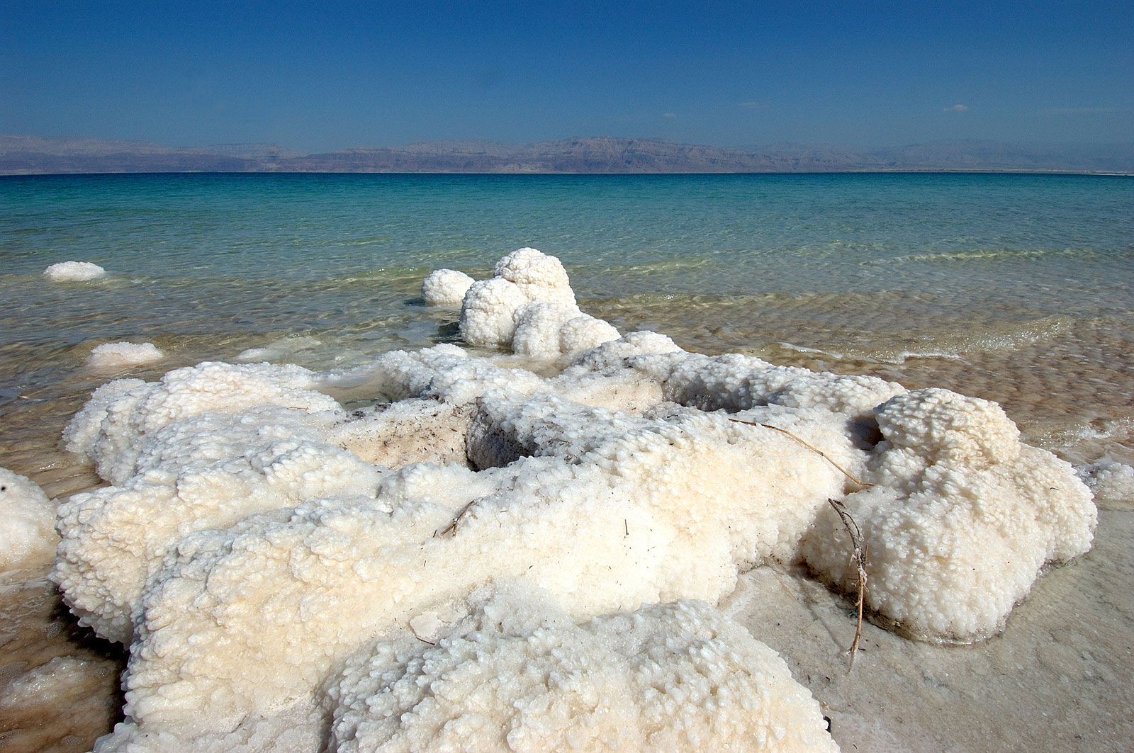 Соленые воды планеты. Соленое озеро в Израиле.
