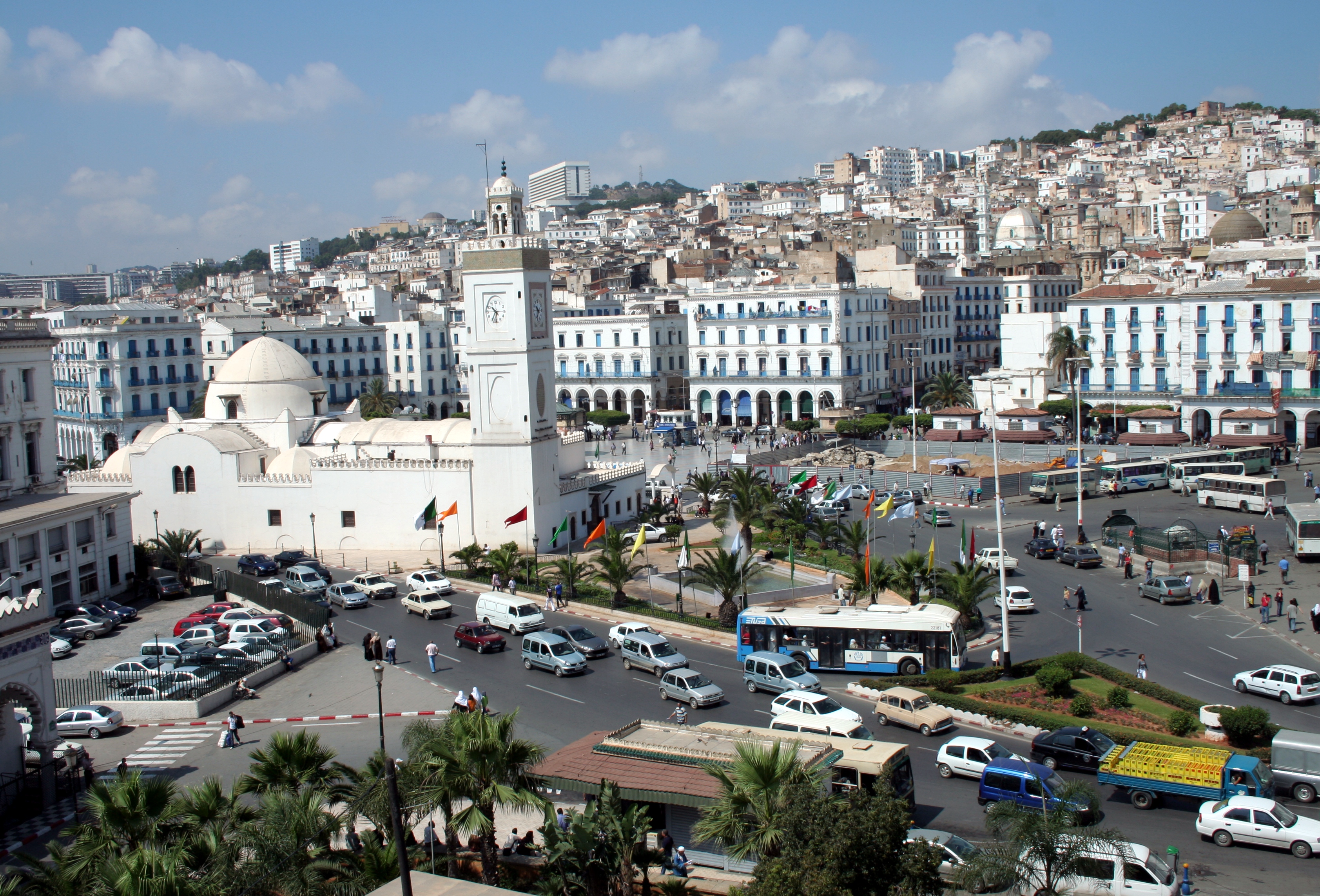 Большую часть алжира занимают. Алжир столица Касба. Алжир город Алжир. Оран Алжир.