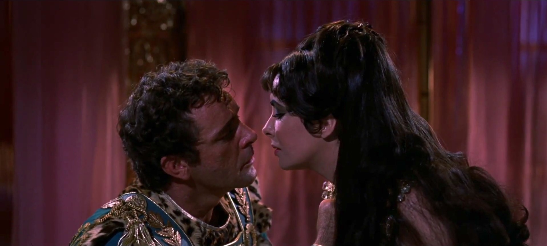 Какую роль сыграла клеопатра в поражении антония. Антоний и Клеопатра 1972.