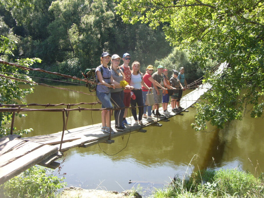 да лето жаркая страда...