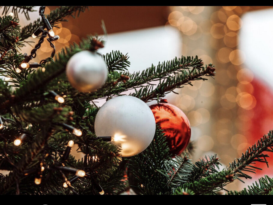 С Новым годом и...