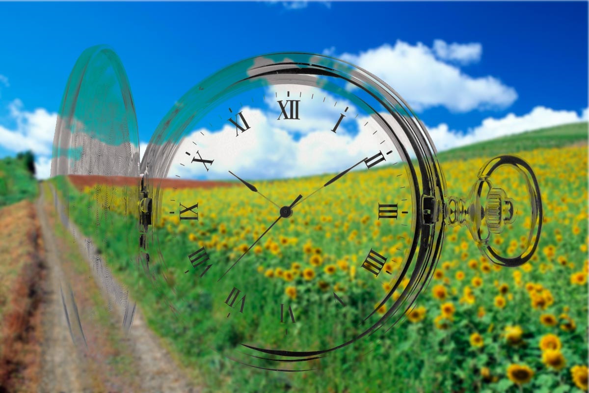 Отдохни через час. Летнее время. Часы на природе. Часы лето. Время картинки.