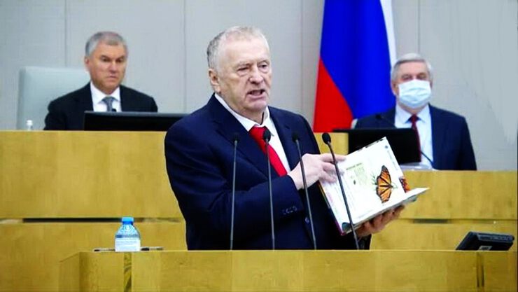 Жириновский решил подарить книгу о животных Рашкину