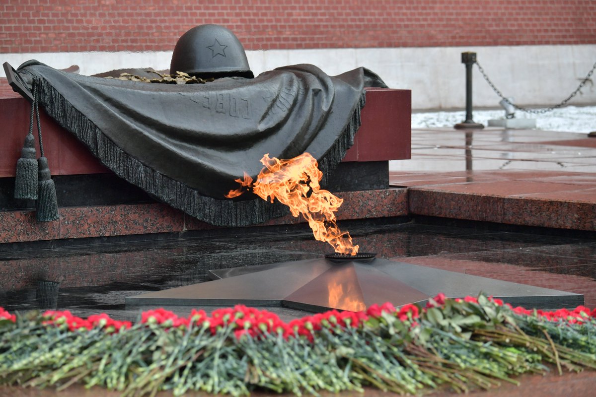 Памятник могила неизвестного солдата в москве