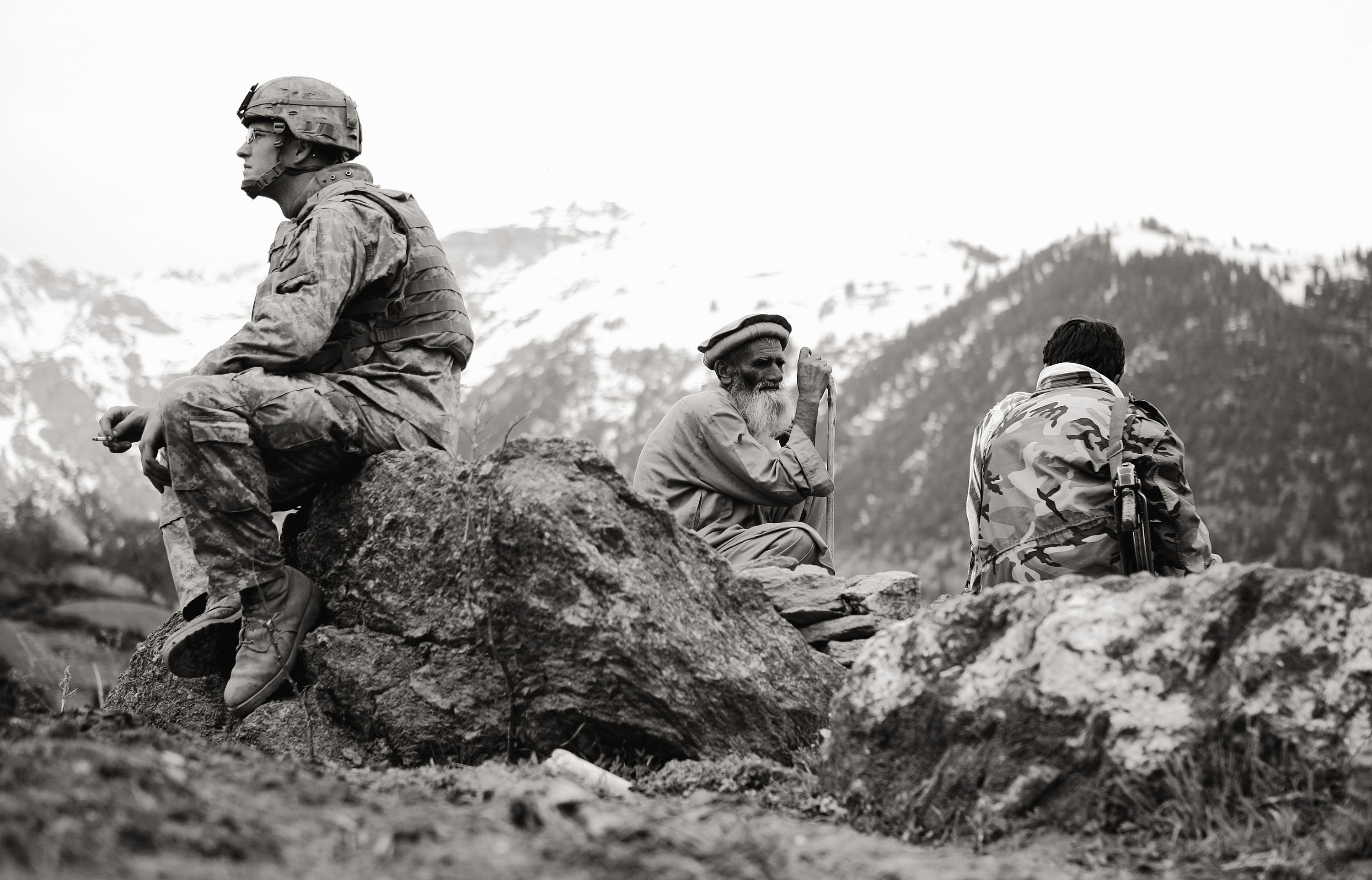 Тропы войны солдата. Солдаты в Афганистане. Солдат в горах.